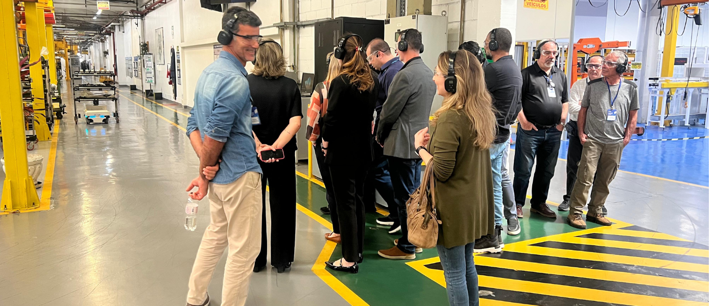 ALEC e MWM promovem visita à fábrica em São Paulo e reúnem mais de 50 locadores